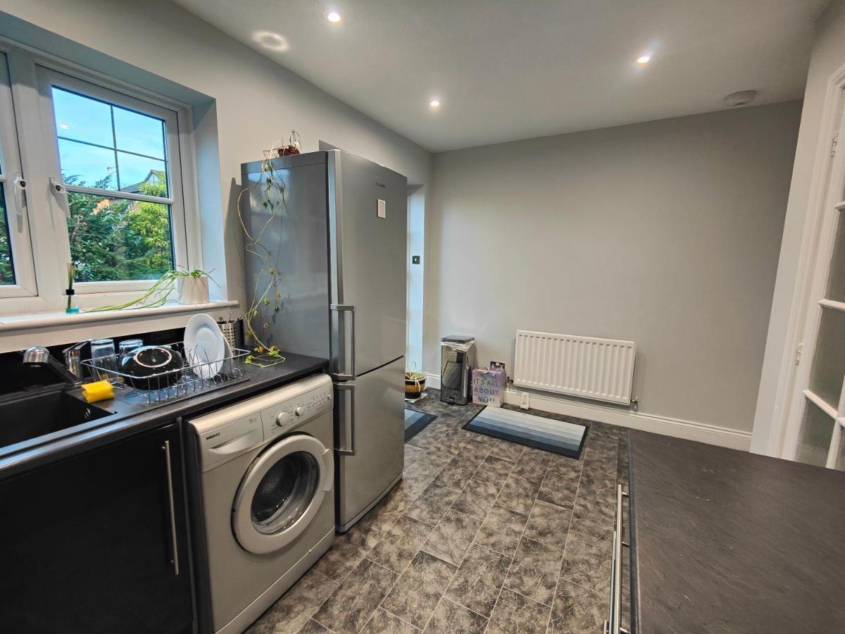 Great Place In Newcastle Apartment Exterior photo